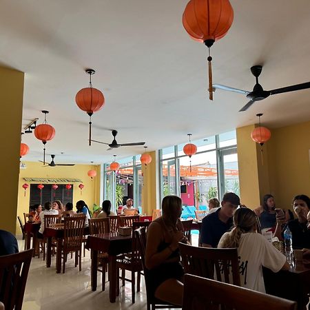 Bed Station Hostel & Pool Bar Hoi An " Former Sunflower" ภายนอก รูปภาพ