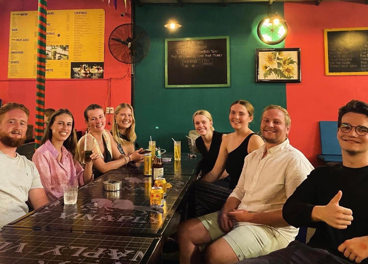 Bed Station Hostel & Pool Bar Hoi An " Former Sunflower" ภายนอก รูปภาพ