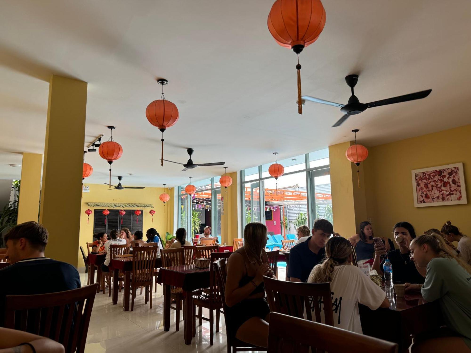 Bed Station Hostel & Pool Bar Hoi An " Former Sunflower" ภายนอก รูปภาพ