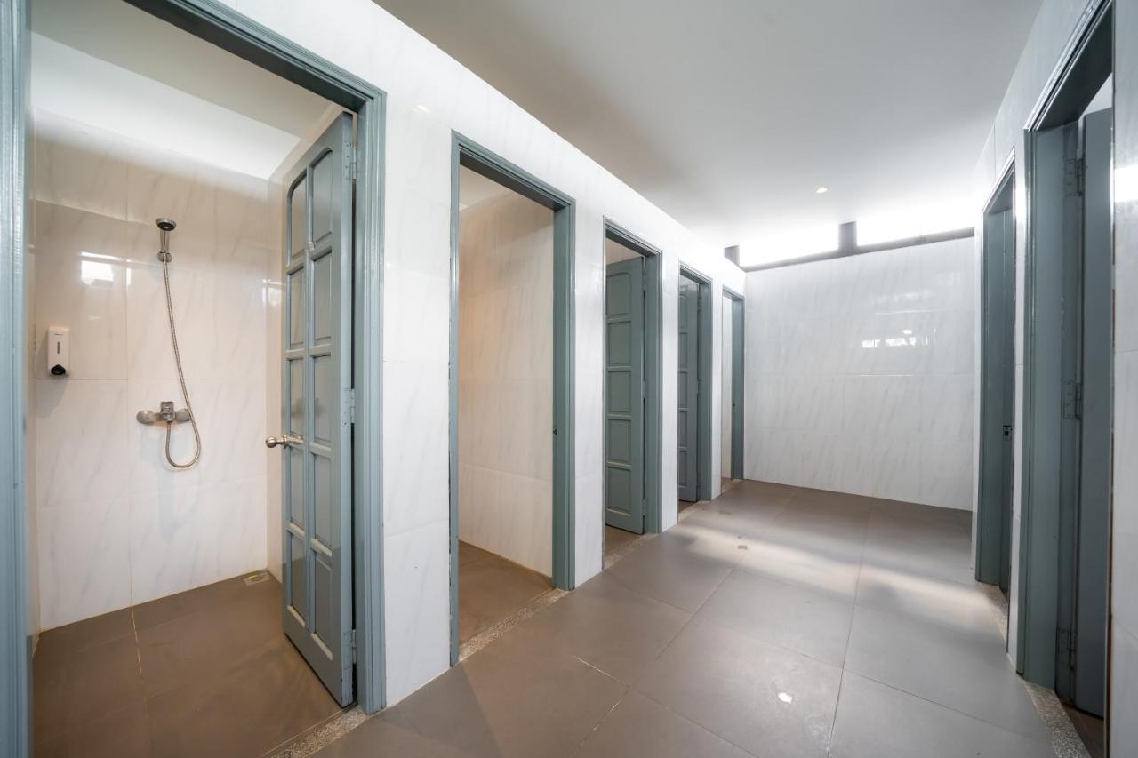 Bed Station Hostel & Pool Bar Hoi An " Former Sunflower" ภายนอก รูปภาพ