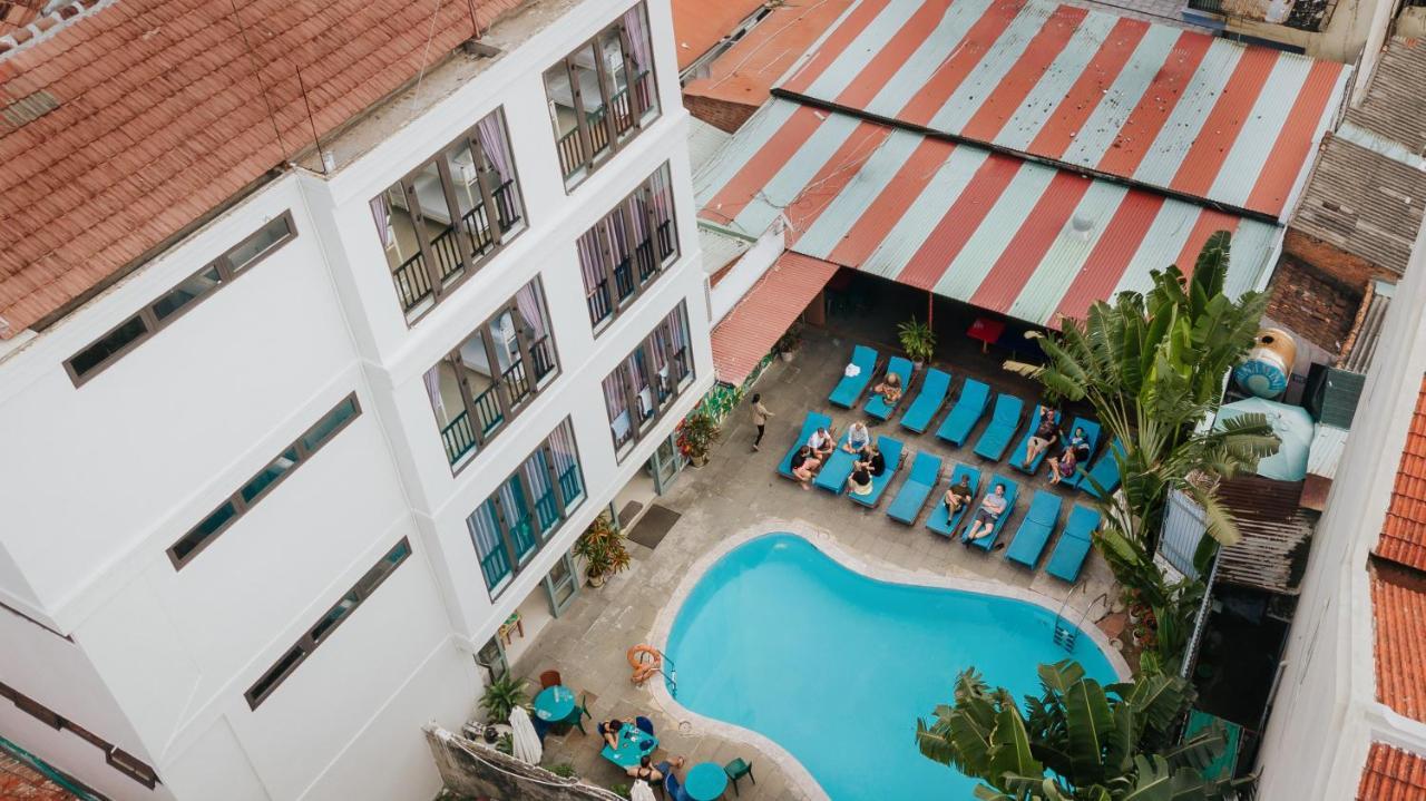 Bed Station Hostel & Pool Bar Hoi An " Former Sunflower" ภายนอก รูปภาพ